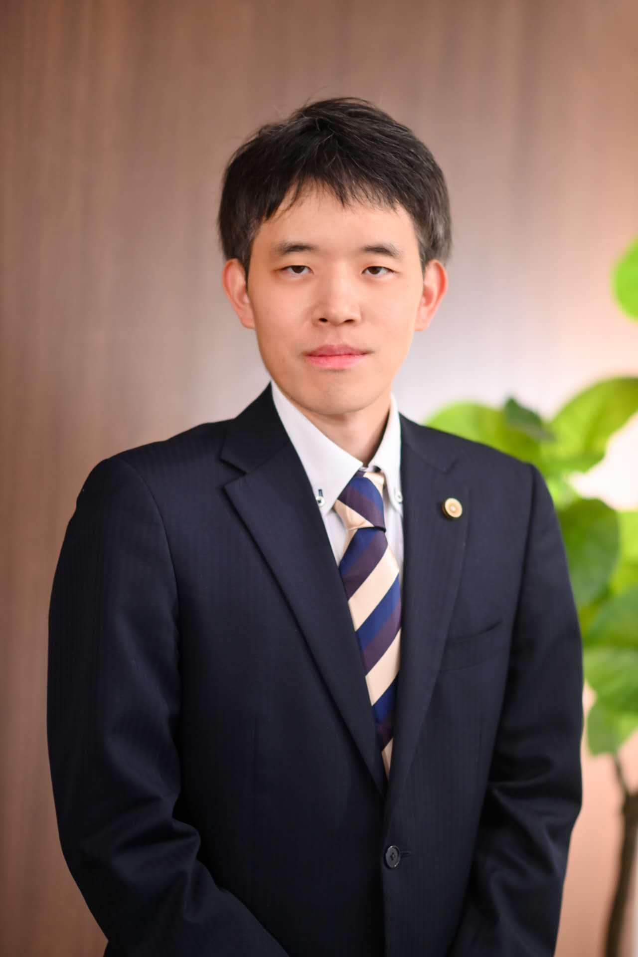 AZMORE国際法律事務所の秋山弁護士